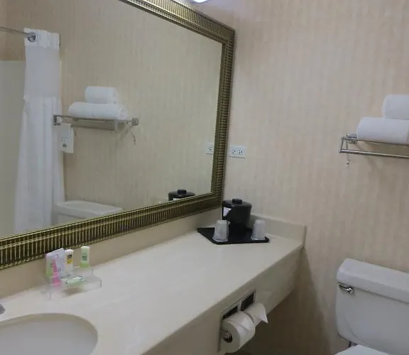 Hotel Country & By Radisson, Gurnee, Il Gurnee
