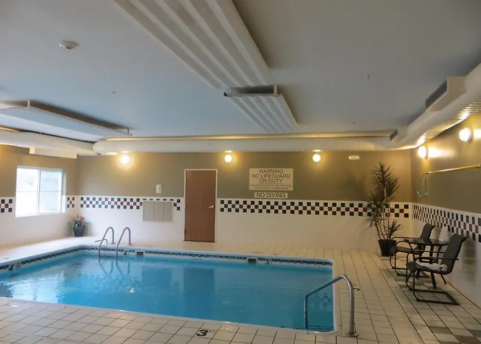 Hotel Country & By Radisson, Gurnee, Il Gurnee