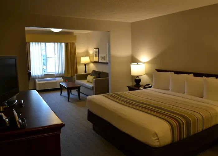 Country & By Radisson, Gurnee, Il