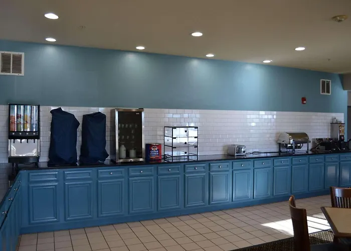 Country & By Radisson, Gurnee, Il 3*