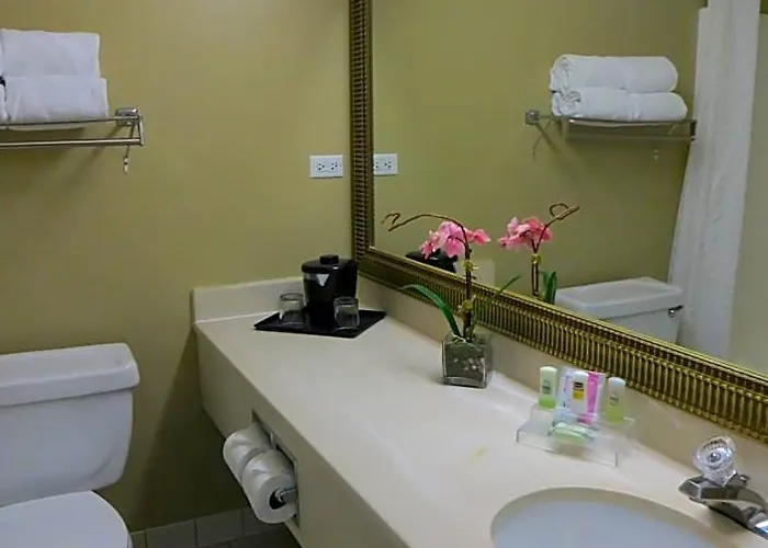 Hotel Country & By Radisson, Gurnee, Il 3*
